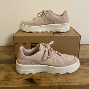 Nike Air Force 1 Sage Low Beige